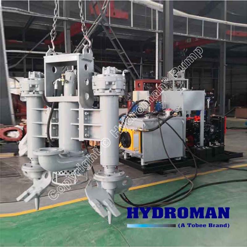Submersible dredger pump with power pack