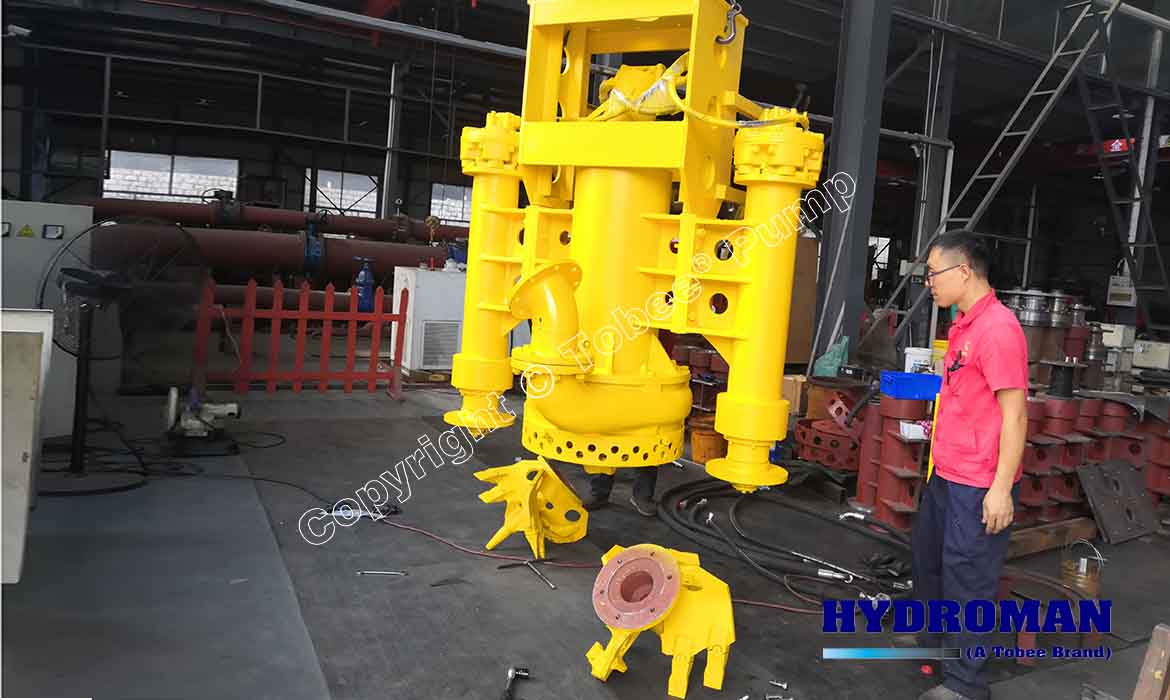 Submersible sand pump for river dredging