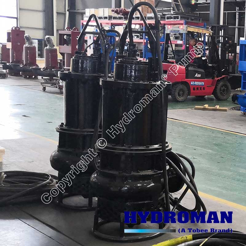 Submersible Sludge Drainage Pumps are capable of handling municipal applications for sewage and slight sludges, especially those resulting from residential or refining processes. Submersible Sludge Pumps